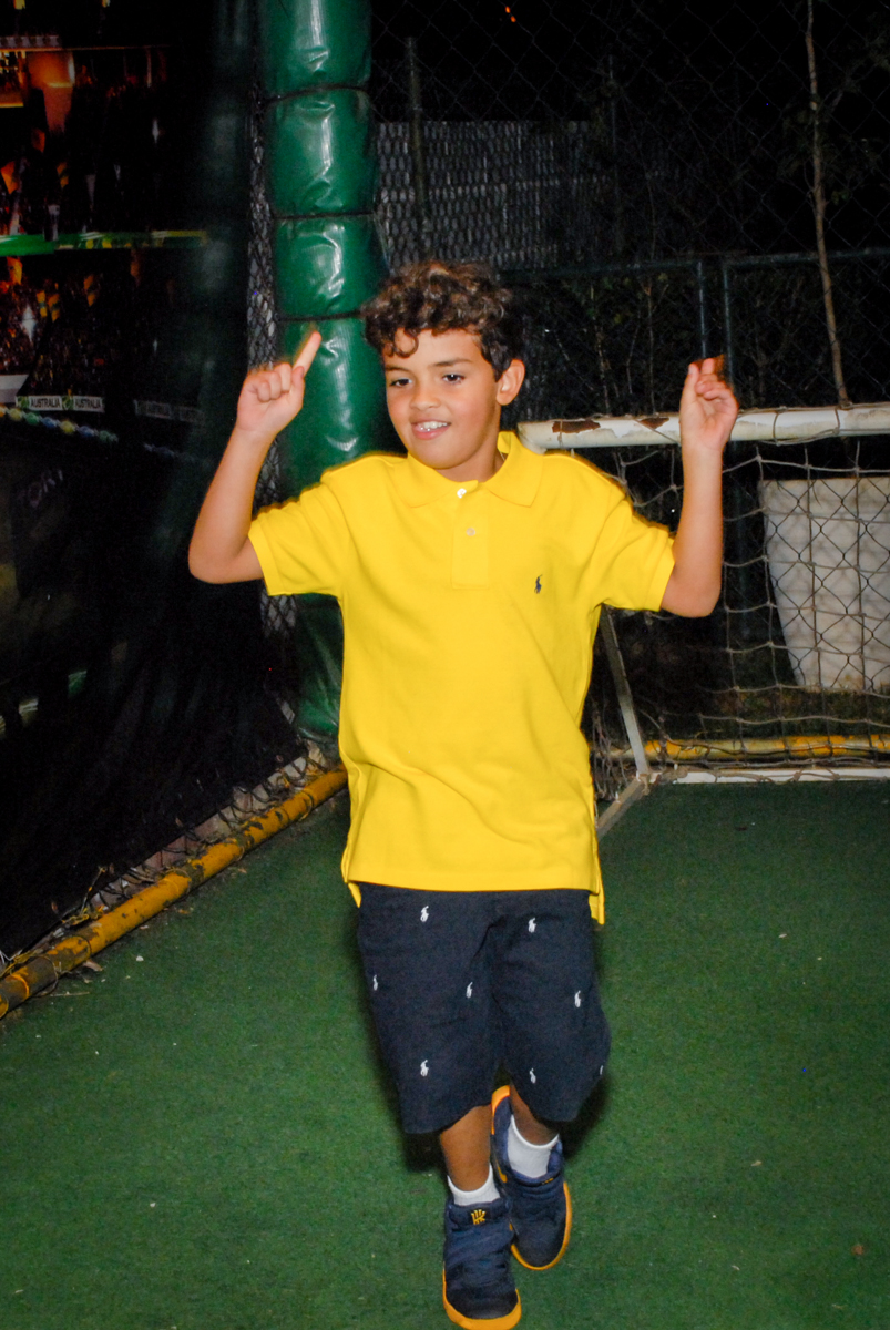 comemoração de gol no buffet villa 18 alphaville, sao paulo, aniversario de valentina 4 anos tema da festa masha e o urso