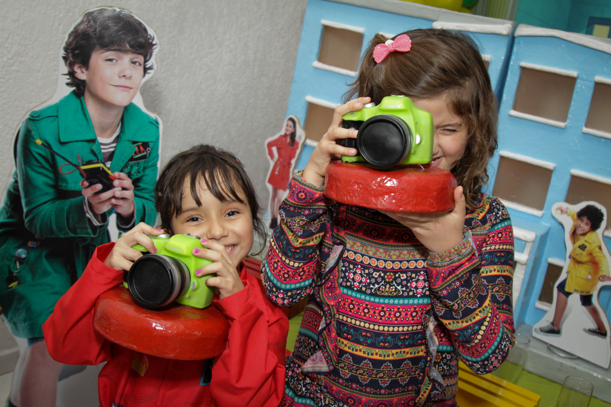 mais fotos na mesa decorada no buffet Fábrica da Alegria, Morumbi, São Paulo, aniversário de Ana Carolina, 6 anos. tema da festa detetives do predio azul