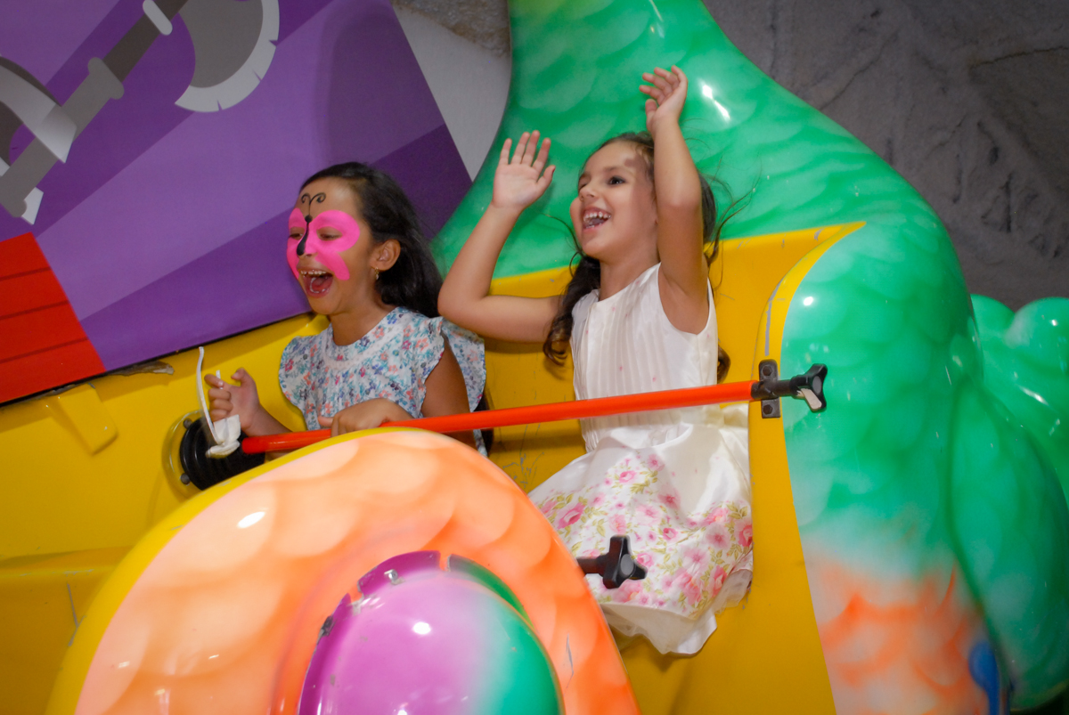 barco vick vai as alturas no Buffet Fábrica da Alegria, Osasco São Paulo aniversário de Rafaela 5 anos, tema da festa Moana