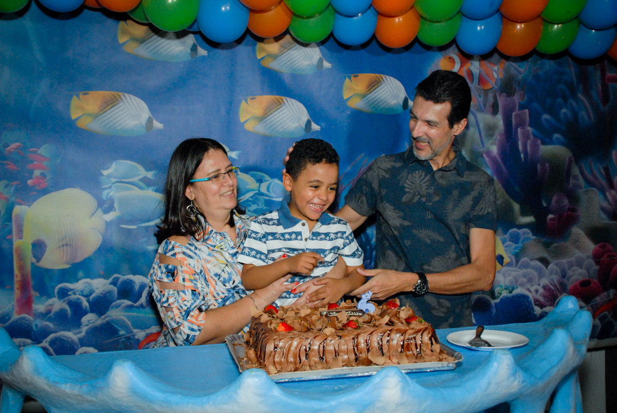 parabéns animado no Buffet Fábrica da Alegria, Osasco, São Paulo, aniversário de Vinicius 6 anos, tema da festa Fundo do Mar
