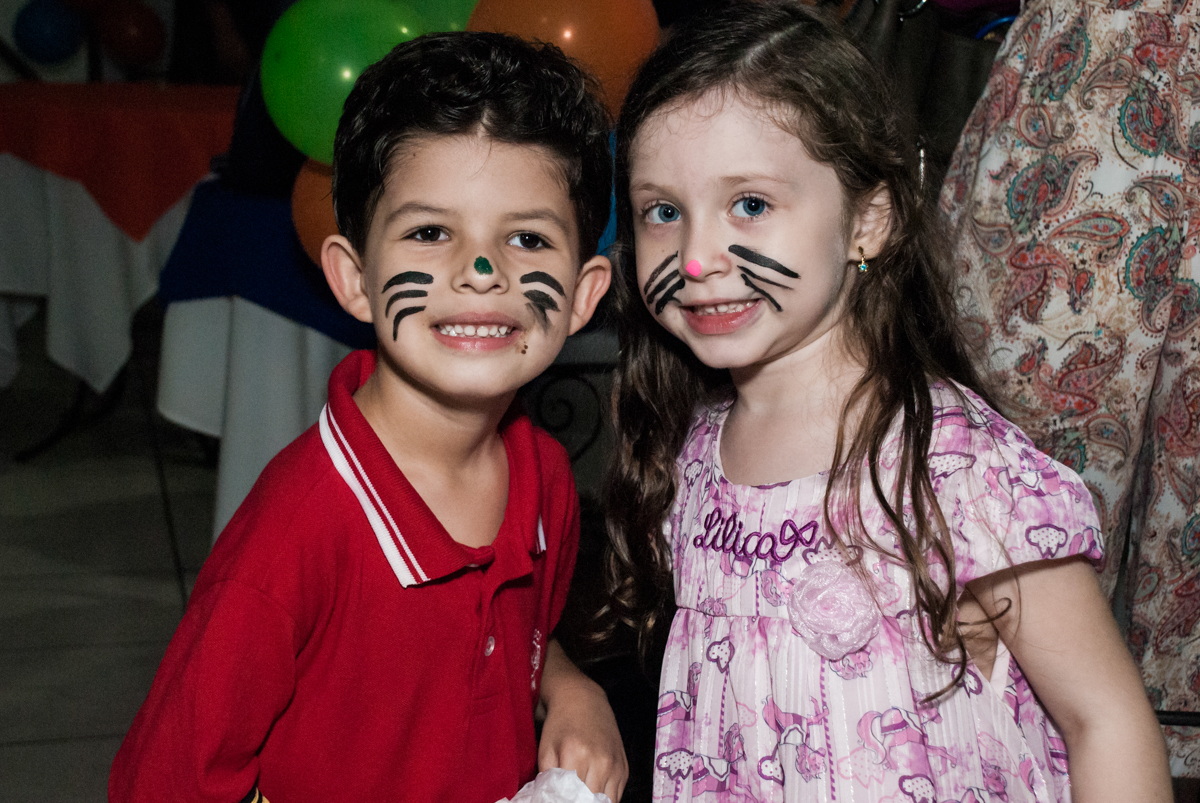 pintura artistica no Buffet Fábrica da Alegria, Osasco, São Paulo, aniversário de Felipe 6 anos, tema da festa lego