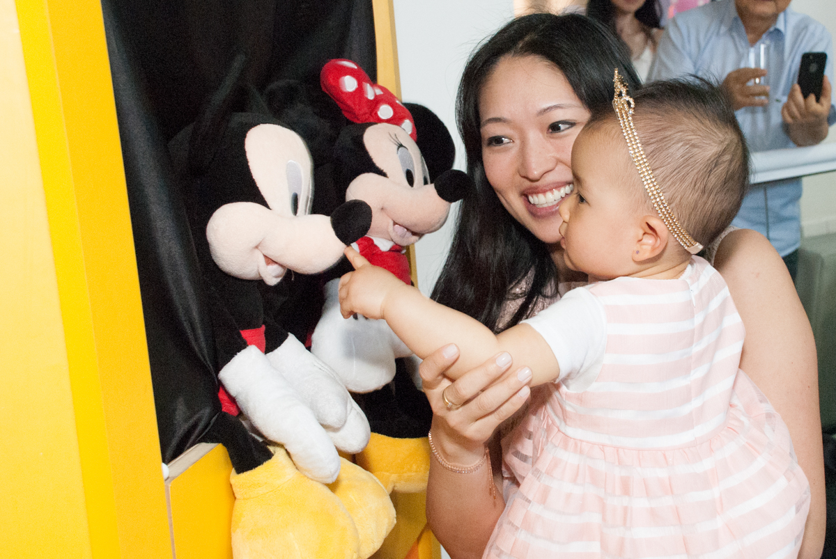 brincadeiras no show da minie