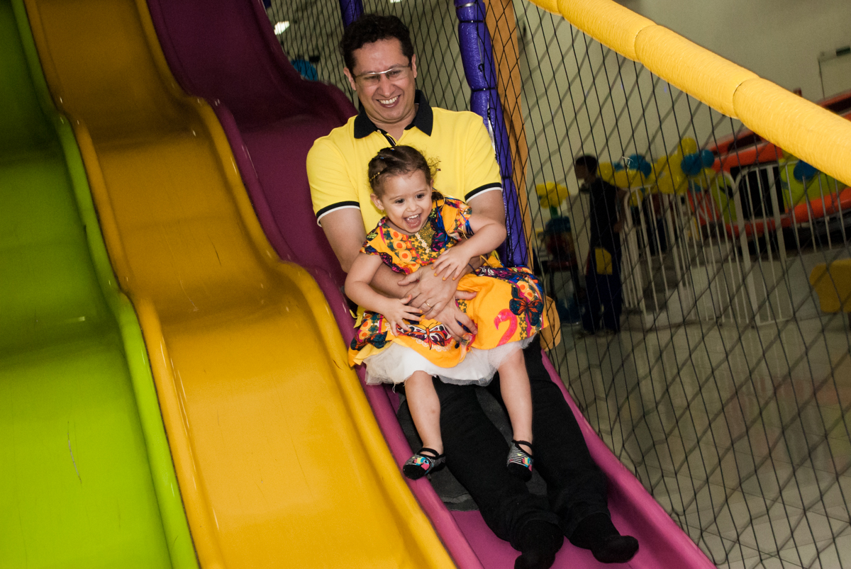 tobogã divertido no Buffet Lacorte, Tatuapé, São Paulo aniversário de Luiza 3 anos, tema da festa A Bela e a Fera