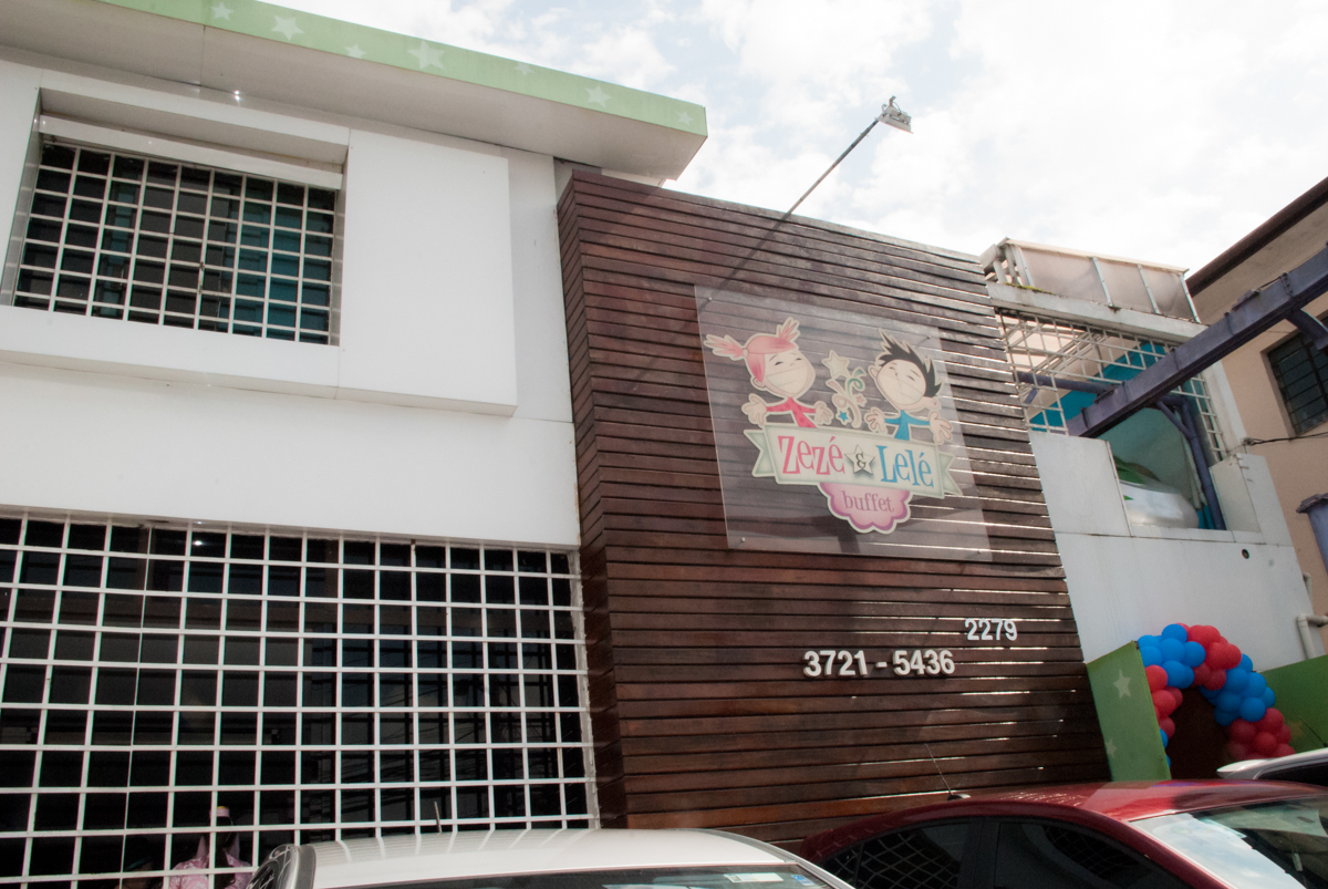 buffet Zezé e Lelé, aniversário de Otávio 1 ano, tema da festa heróis baby