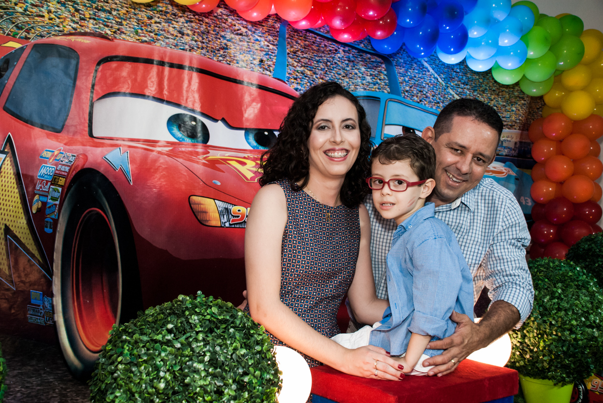 fotografia mãe e filho no Buffet Balakatoon, saude, são Paulo, aniversário de João Gabriel 5 anos, tema da festa carros