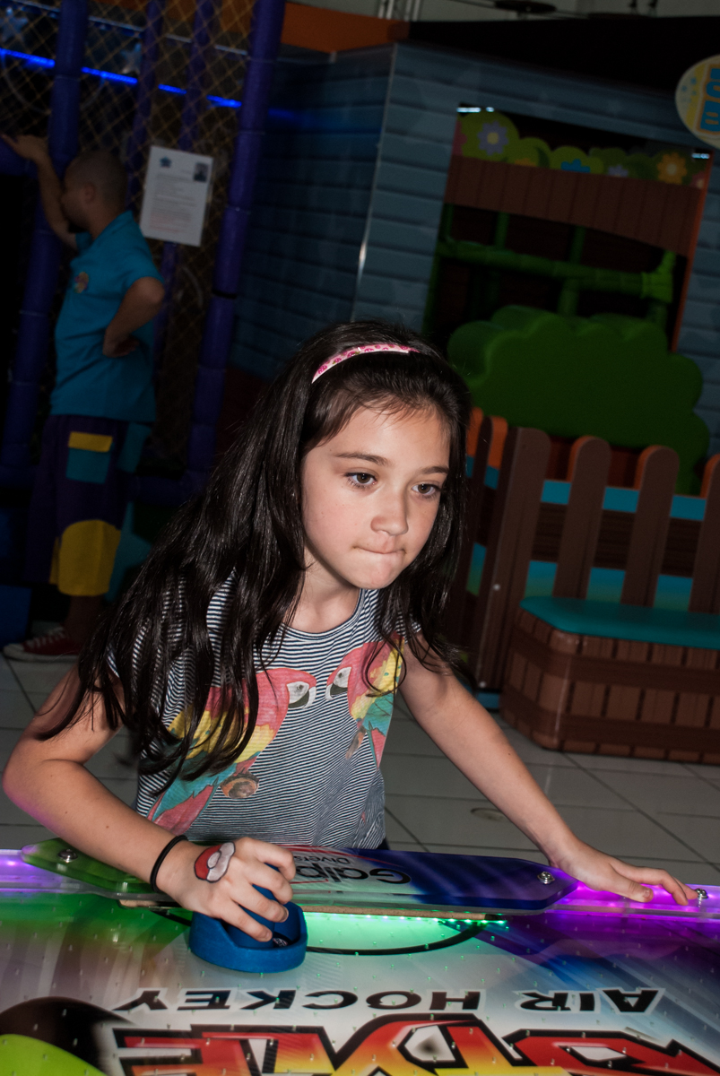 jogo de futebol animado no Buffet Magic Joy, saude, são Paulo, aniversário de Catarina 3 anos, tema da festa fundo do mar