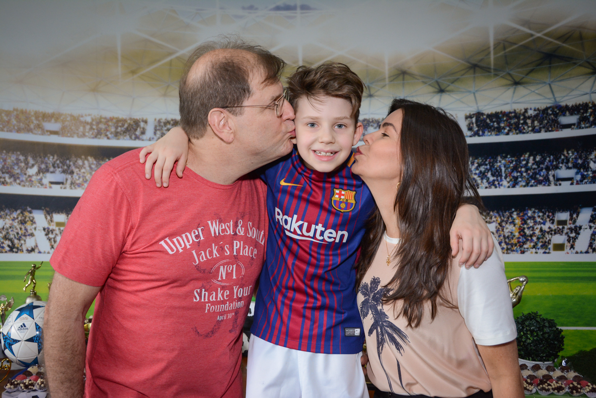 beijinho sanduiche no Buffet High Soccer, aniversário de Daniel 9 anos, tema da festa futebol, time Barcelona