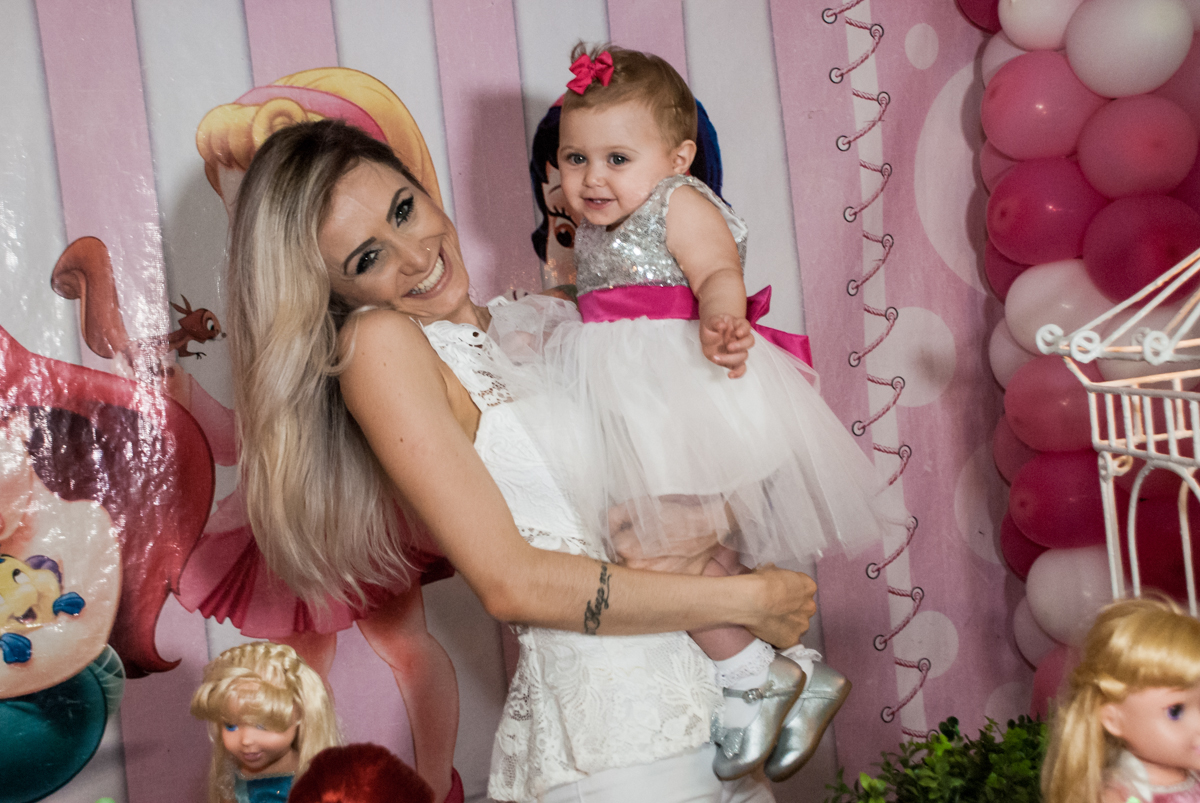 sharminho para a foto no Buffet Fábrica da Alegria, Morumbi, São Paulo, aniversário de Isabella 1 ano, tema da festa Princesas Baby