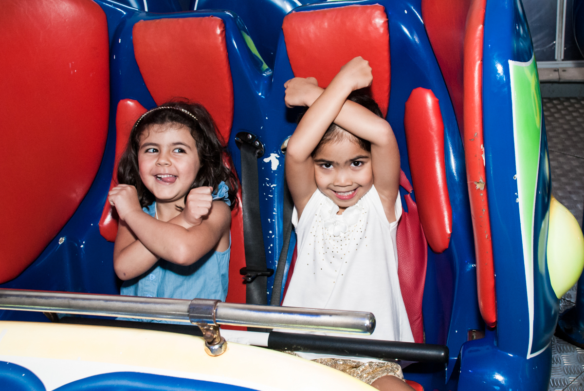 curtindo o jornada nas estrelas no Buffet Fábrica da Alegria, Morumbi, São Paulo, aniversário de Isabela 6 anos, tema da festa Elena de Avalor
