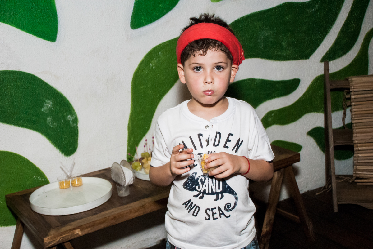 brincando no mercado do Buffet Espaço Viva, Alto de Pinheiros, São Paulo, aniversário de Marina6 anos, tema da festa Bailarina