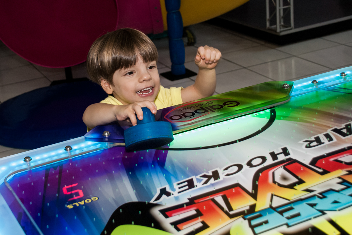 jogo de futebol de mesa divertido