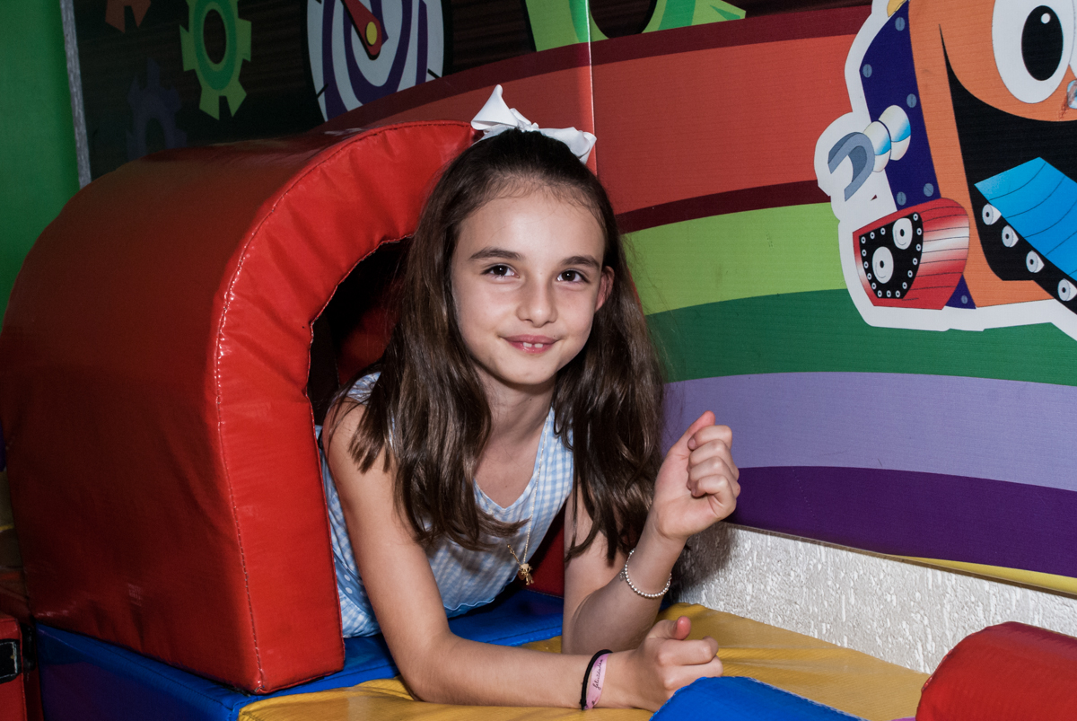 a irmã também curte o túnel no Buffet Fábrica da Alegria Morumbi, São Paulo, aniversário de Isabela 4 anos, tema da festa Patrulha Canina