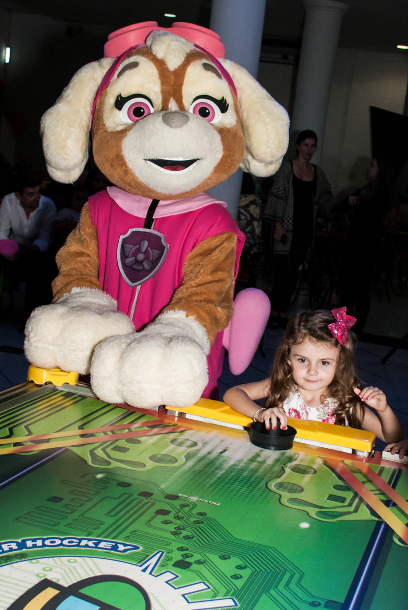 amigo querido no Buffet Fábrica da Alegria Morumbi, São Paulo, aniversário de Isabela 4 anos, tema da festa Patrulha Canina