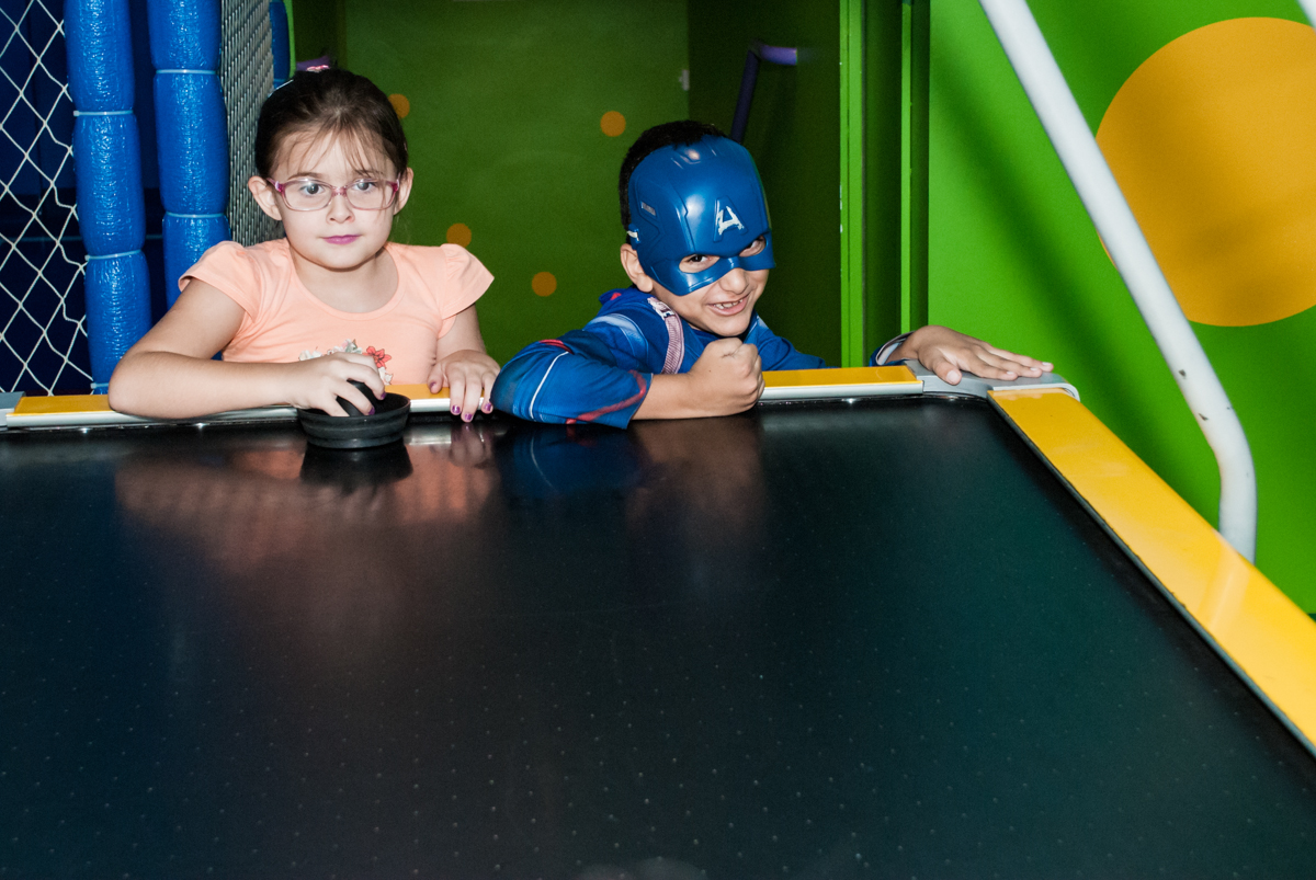 adversário do jogo de futebol no Buffet Casa X, Vila Leopoldina, aniversário de Sophia 7 anos, tema da festa Descendentes