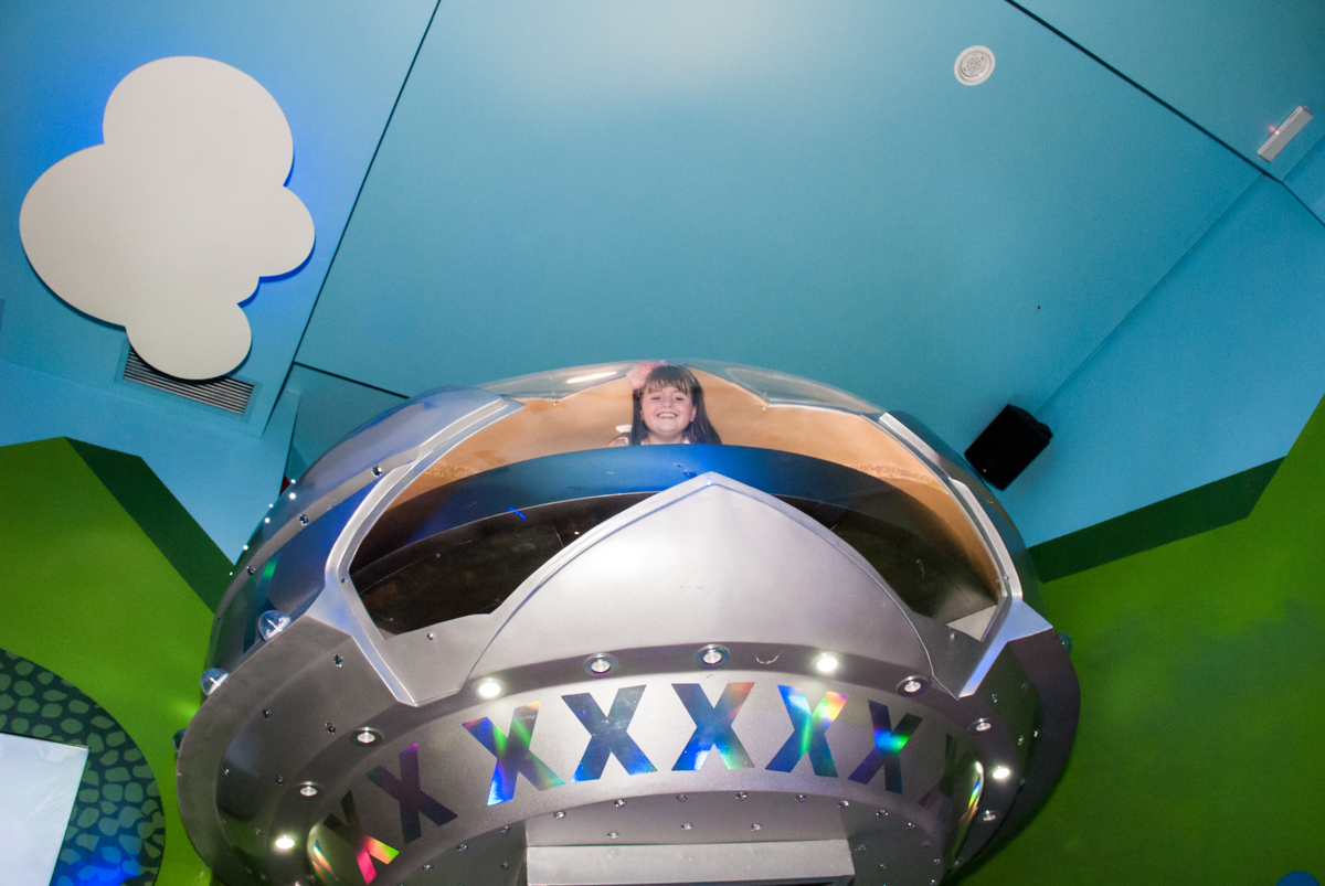 está chegando a nave da xuxa no Buffet Casa X, Vila Leopoldina, aniversário de Sophia 7 anos, tema da festa Descendentes