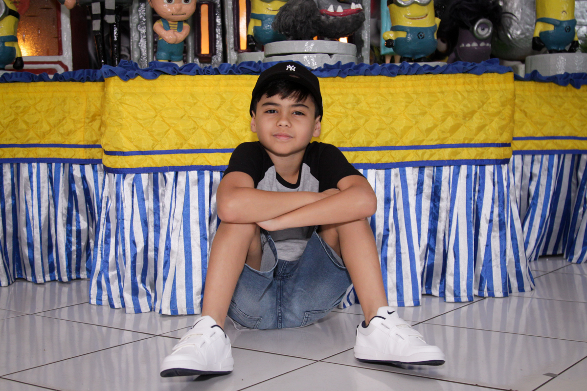 ensaio fotográfico no buffet Fábrica da Alegria Morumbi, São Paulo, aniversário de Rodrigo 10 anos, tema da festa meu malvado favorito