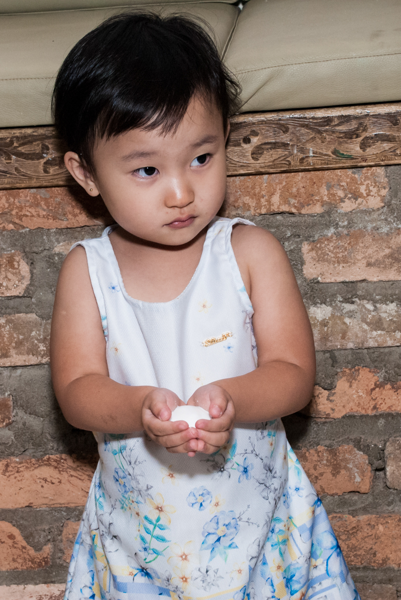 segurando a espuma na mão no Buffet Vila Party, Moema, São Paulo, aniversario de Eduardo 6 anos, tema da festa Mini Craft