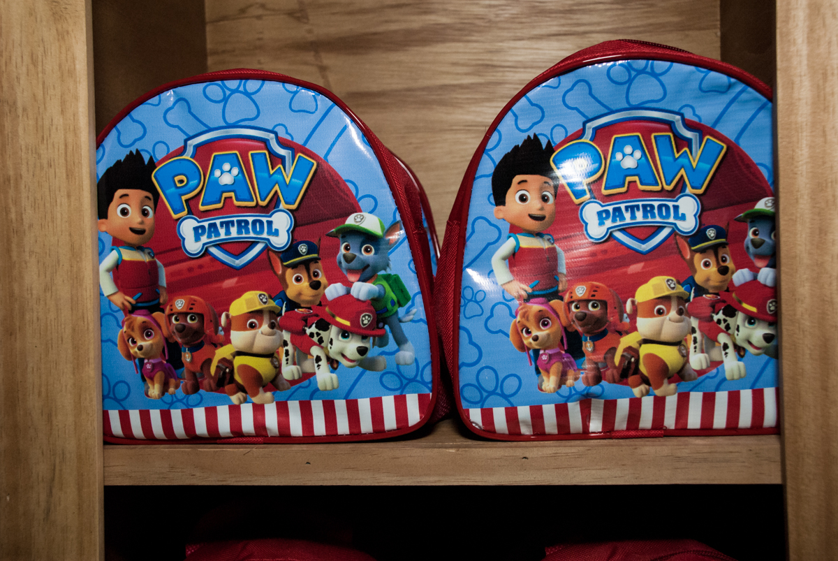 lembrança para as crianças no Buffet Fábrica da Alegria, Osasco, aniversário de Arthur 4 anos, tema da festa Patrulha Canina
