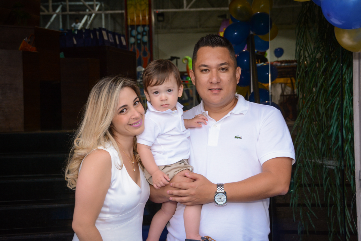 preparando para a festa no Buffet Fábrica da Alegria, Osaco, São Paulo, aniversário de Kenji Sussumo, tema da festa urso realeza