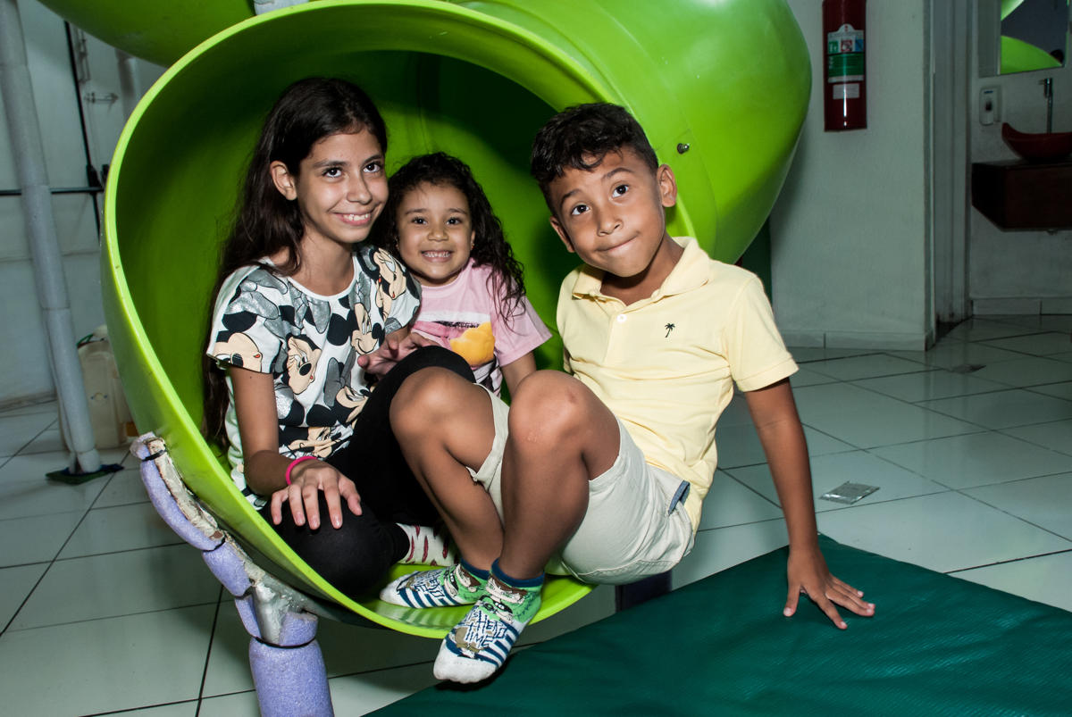 escorregador divertido no Buffet Fábrica da Alegria, Morumbi, São Paulo, aniversário de Mariana 2 anos,, tema da festa Branca de Neve