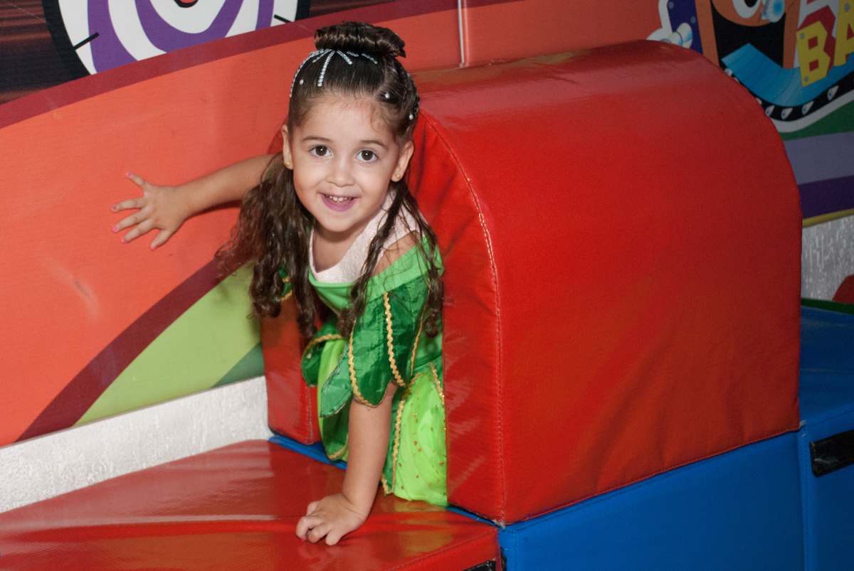 brincando na área baby no Buffet Fábrica da Alegria, Morumbi, São Paulo, aniversario de Pedro Henrique, 7 anos tema da festa mini craft