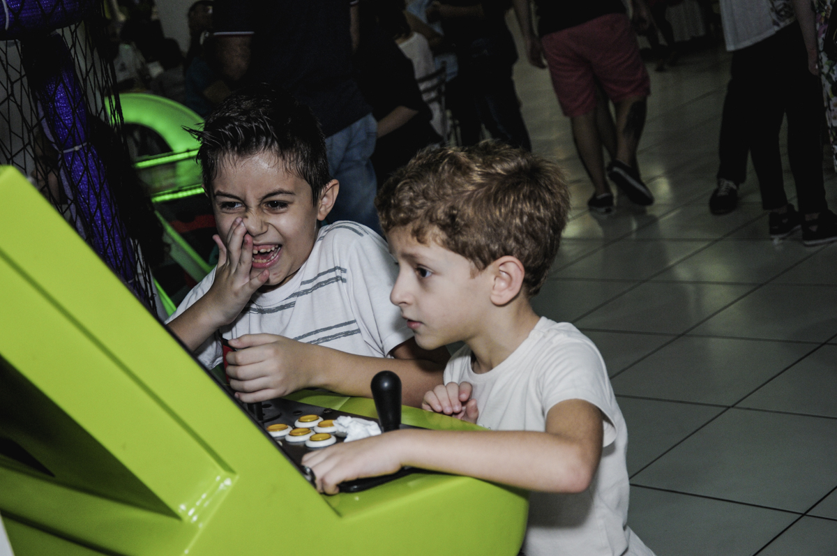 fotografia infantil, filmagem de festa infantil, foto e filmagem infantil, foto e vídeo de festa infantil, fotógrafo de festa infantil, fotógrafo de aniversário infantil, fotógrafo profissional infantil, fotógrafo