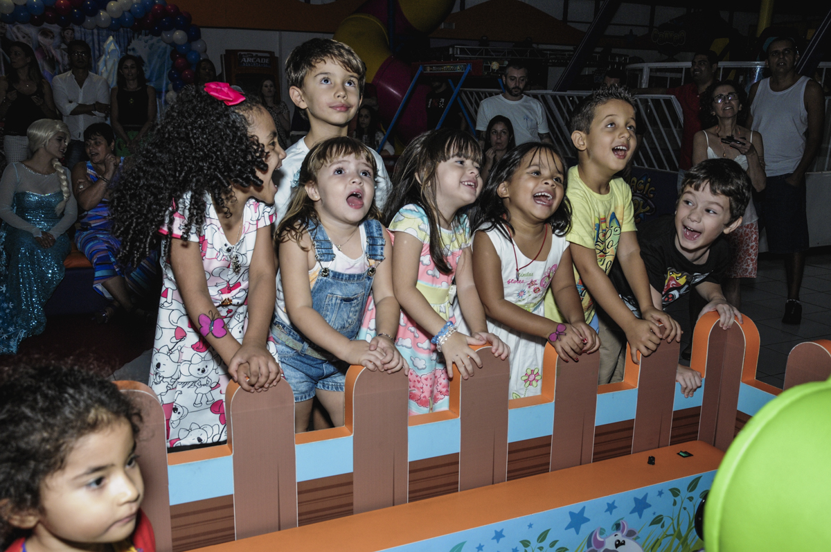 fotografia infantil, filmagem de festa infantil, foto e filmagem infantil, foto e vídeo de festa infantil, fotógrafo de festa infantil, fotógrafo de aniversário infantil, fotógrafo profissional infantil, fotógrafo