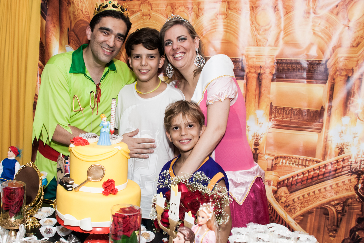 final da festa no Salão de festas, Imirim São Paulo, aniversário de Patricia 40 anos, tema da festa Princesas