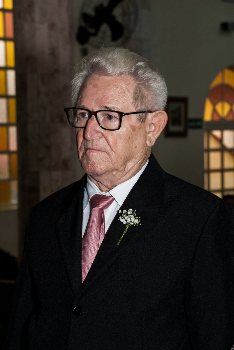 Ele diz sim novamente na cerimônia da Bodas de Ouro Maria Luiza e José Rodrigues, igreja Santa Ângela e São Serapio, Ipiranga