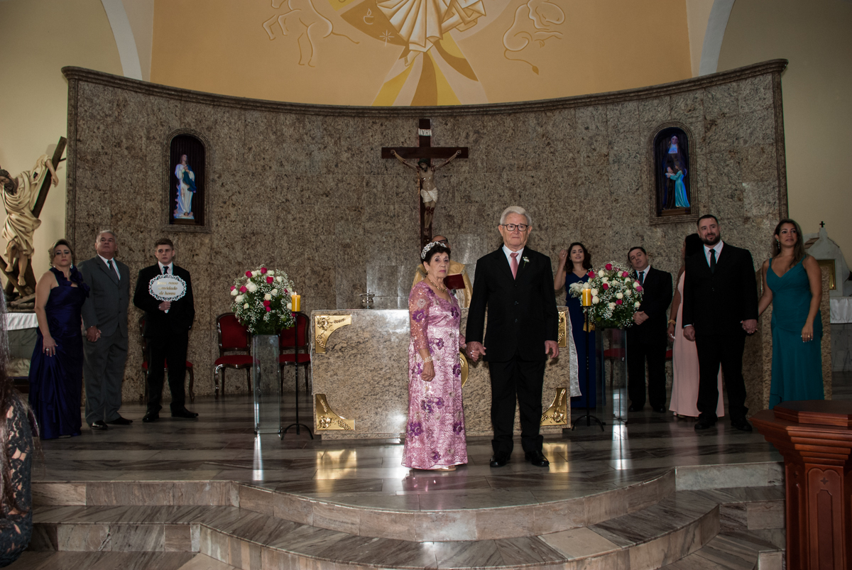 esperando a entrada das alianças na Bodas de Ouro Maria Luiza e José Rodrigues, igreja Santa Ângela e São Serapio, Ipiranga