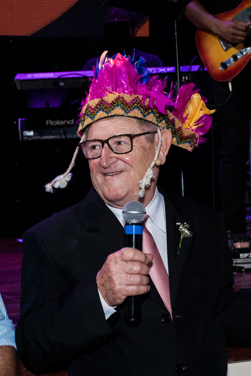 muitas alegrias na festa na Bodas de Ouro Maria Luiza e José Rodrigues, igreja Santa Ângela e São Serapio, Ipiranga