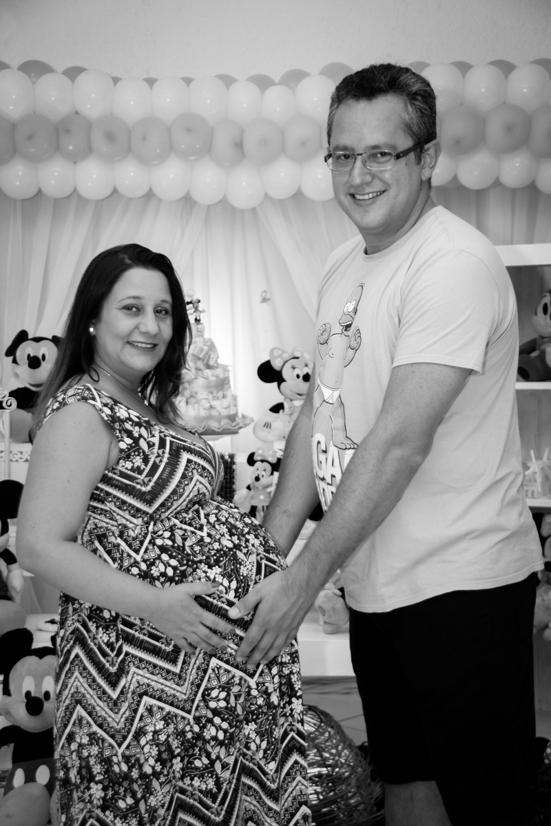 fotografia do casal no Buffet Fábrica da Alegria, cha de bebe de Andrea