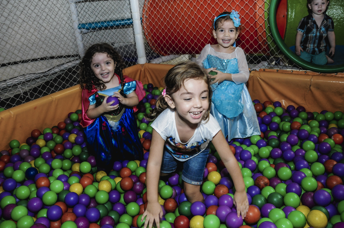 fotografia infantil, filmagem de festa infantil, foto e filmagem infantil, foto e vídeo de festa infantil, fotógrafo de festa infantil, fotógrafo de aniversário infantil, fotógrafo profissional infantil, fotógrafo