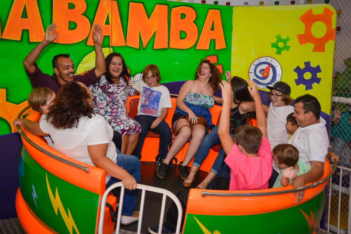 labamba divertido no Buffet Fábrica da Alegria Morumbi São Paulo, aniversário de Henrique 6 anos tema da festa Dragon Bol Z