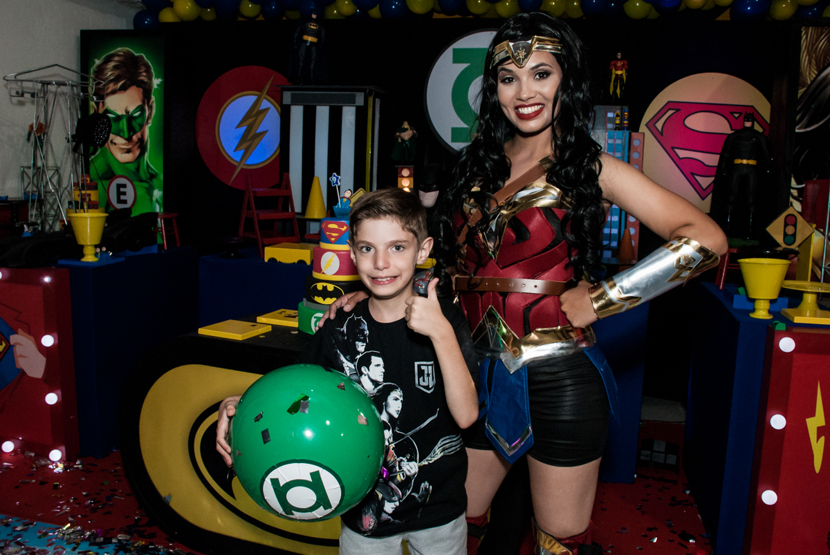 final da festa no Buffet Fábrica da Alegria, Osasco, São Paulo, aniversário de Matheus 9 anos tema da festa Super Heróis