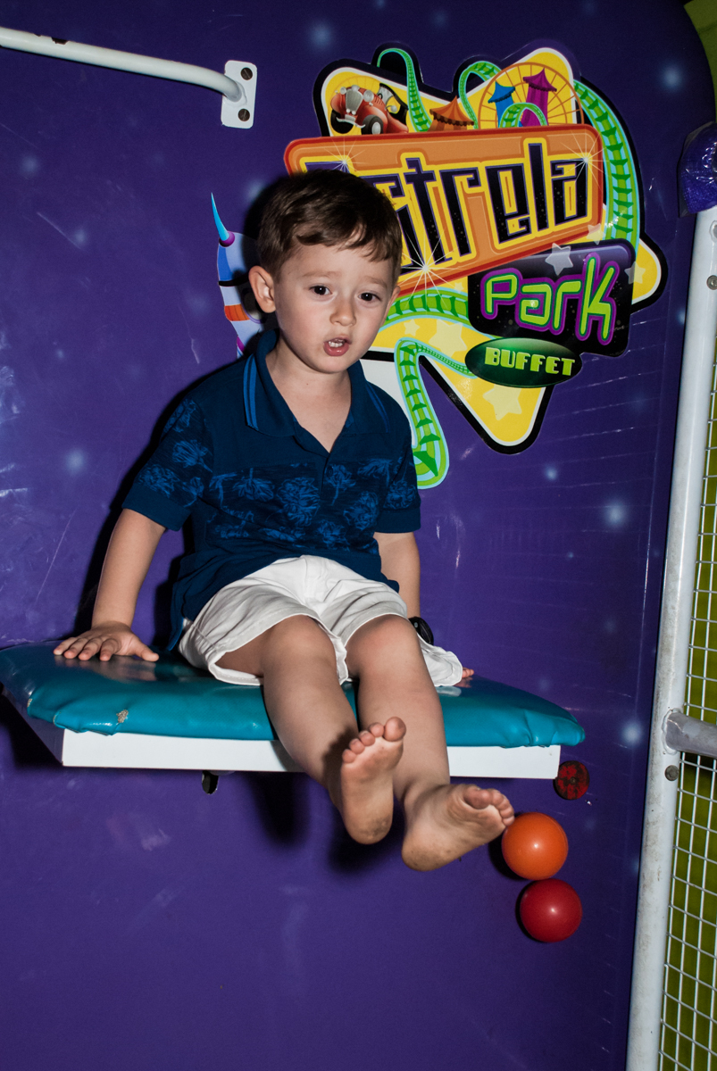 vai cair no tombo legal no Buffet infantil estrela park, são paulo, aniversario de arthur 4 anos tema da festa peter pan