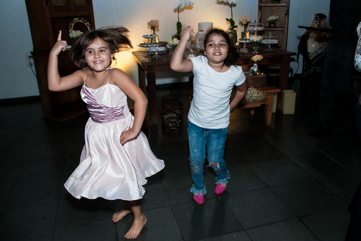 hora da balada no Yumi Buffet, Osasco,São Paulo, aniversário de João 70 anos