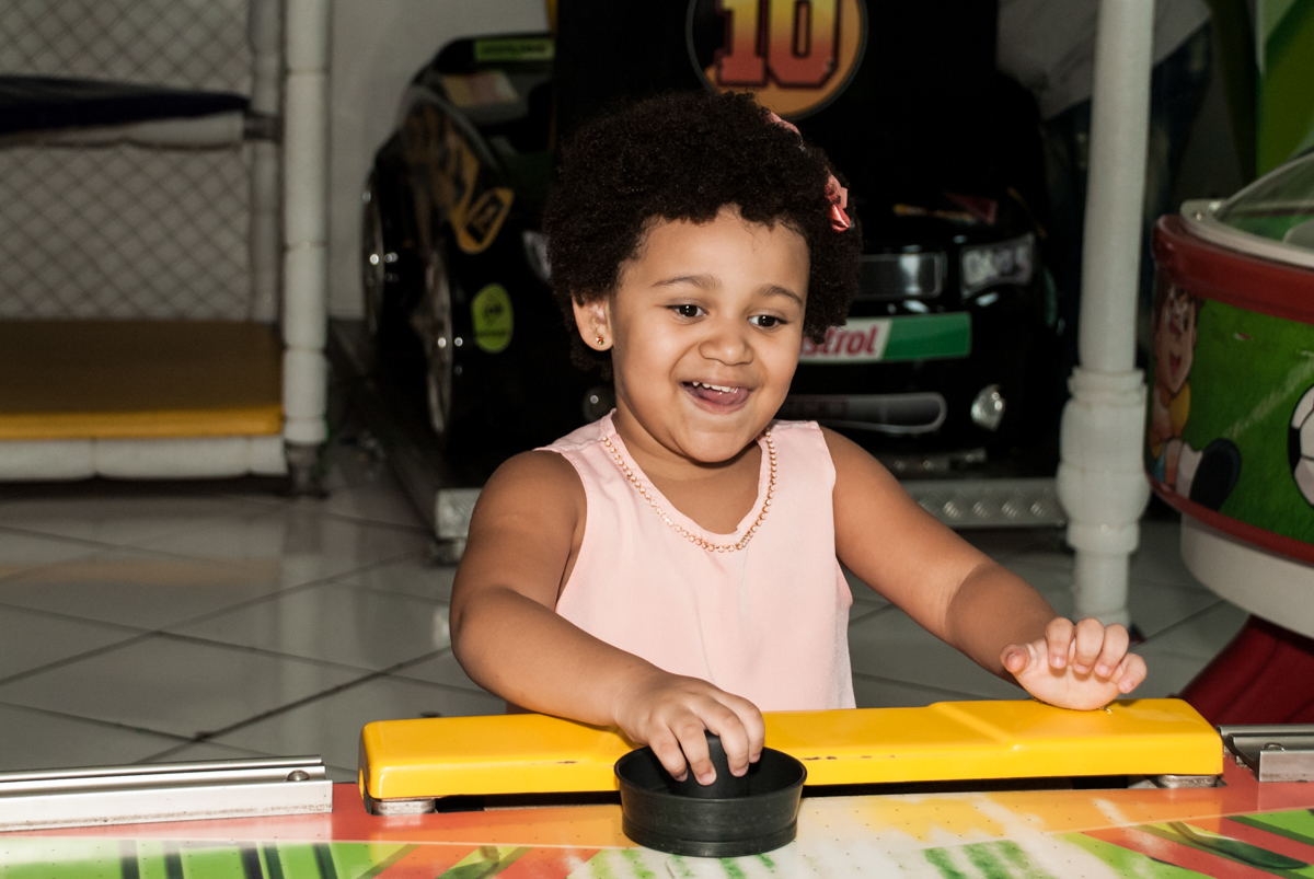 adversário do jogo de futebol no Buffet Fábrica da Alegria Morumbi, anieversário de Ana Julia 3 anos, tema da festa Frozen