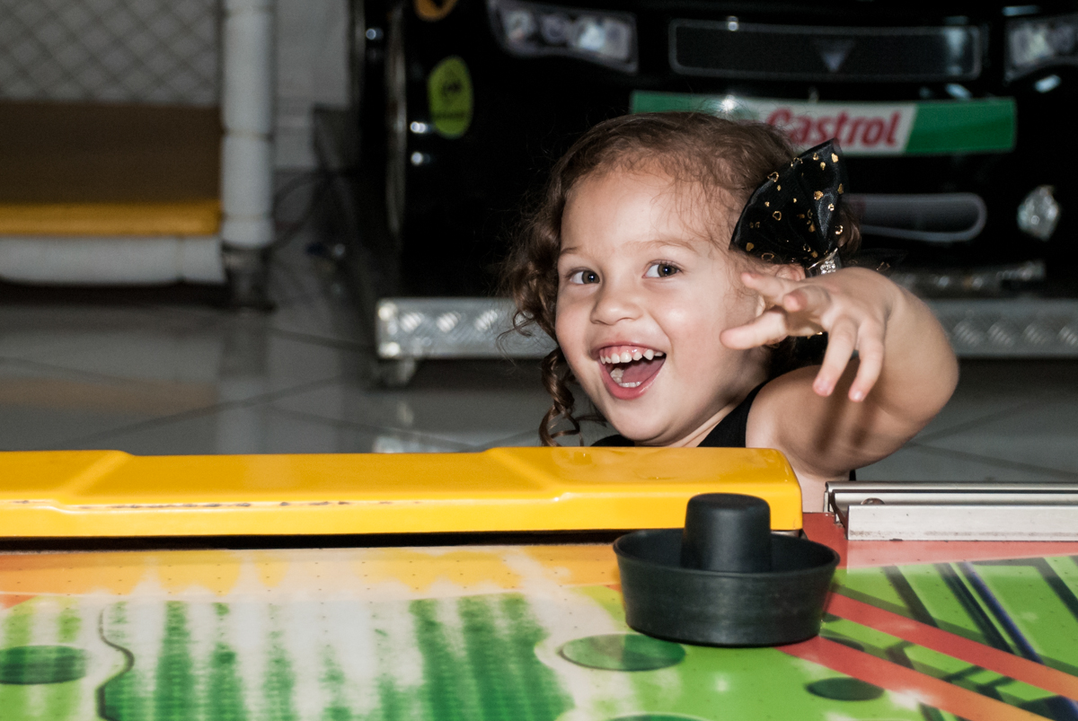 final da festa no Buffet Fábrica da Alegria Morumbi, anieversário de Ana Julia 3 anos, tema da festa Frozen