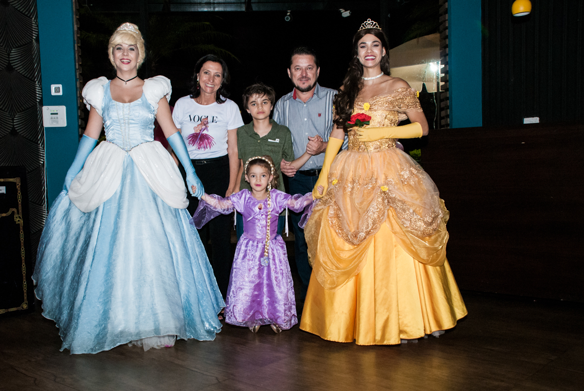 entrada para o show no Buffet Alpha Prime, Alphaville, São Paulo aniversário de Gabriela 4 anos tema princesas