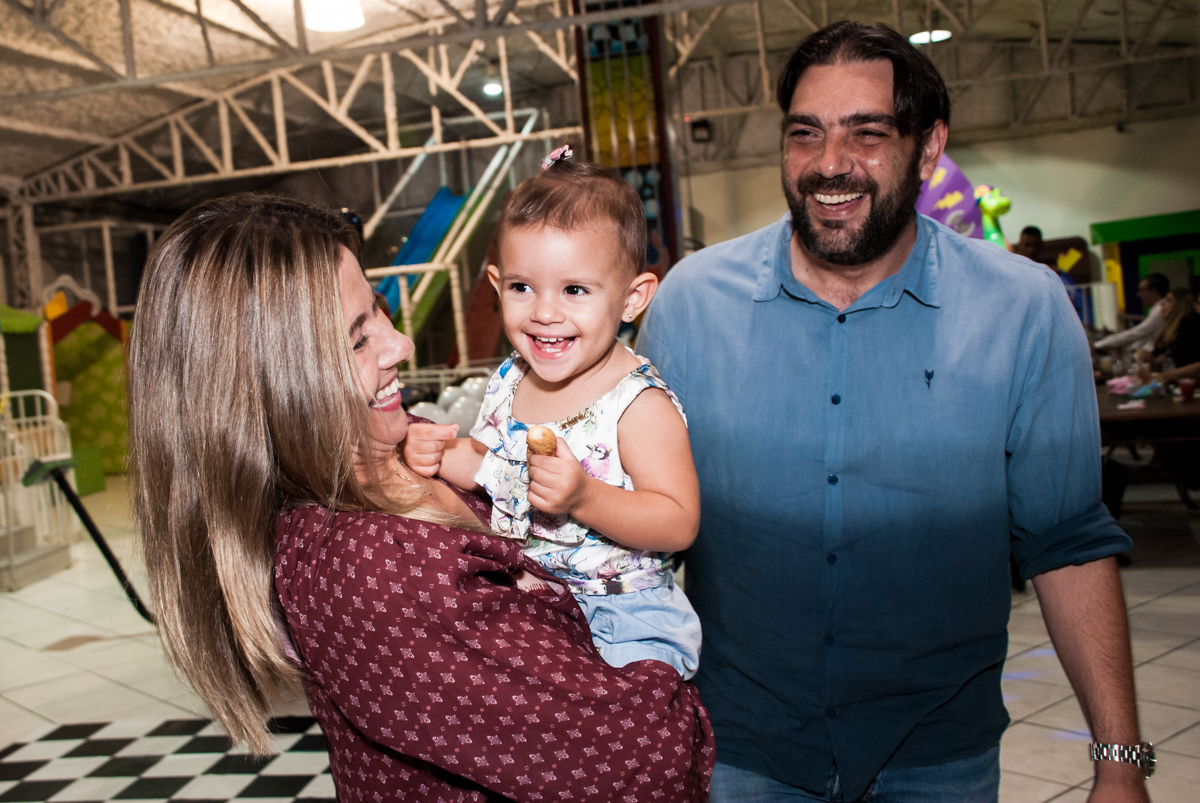 muita alegria na festa no Buffet Fábrica da Alegria, Osasco, São Paulo, aniversário de Bianca 8 anos tema da festa Moana