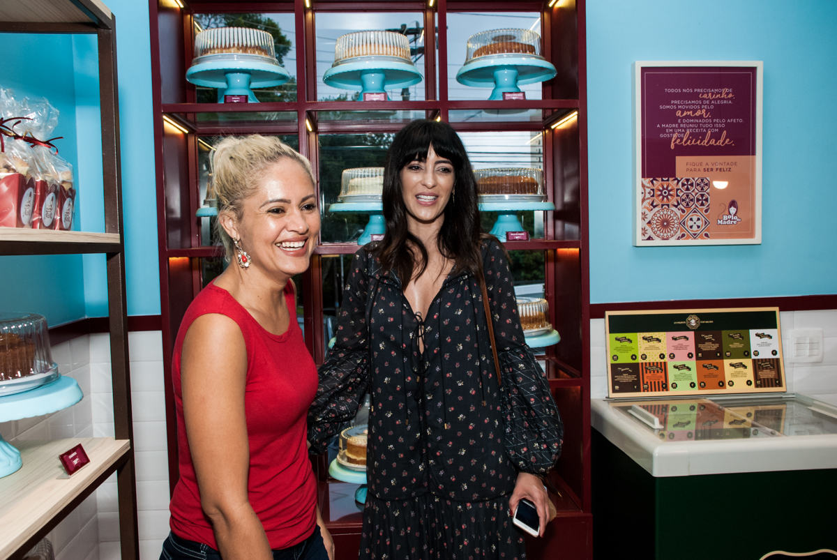 feliz com a franquia na Casa de Bolo, Bolo da Madre, Portal do Morumbi, São Paulo