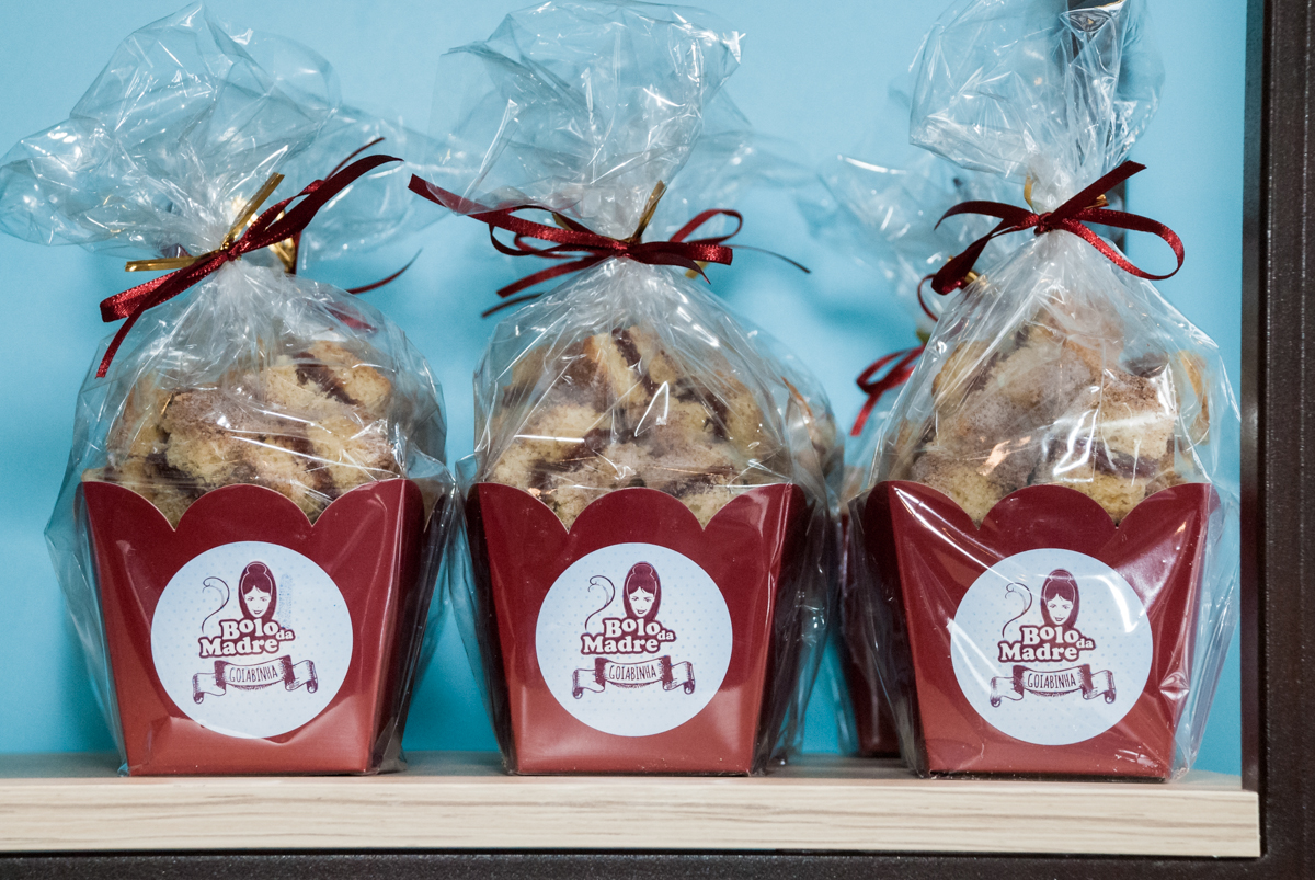 embalagem para presente na Casa de Bolo, Bolo da Madre, Portal do Morumbi, São Paulo
