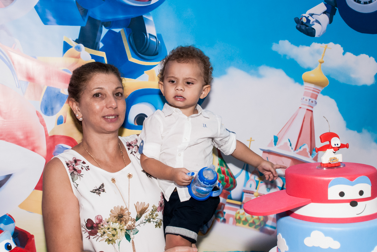 colinho da vovó no Condominio, Morumbi, São Paulo, tema da festa super wings