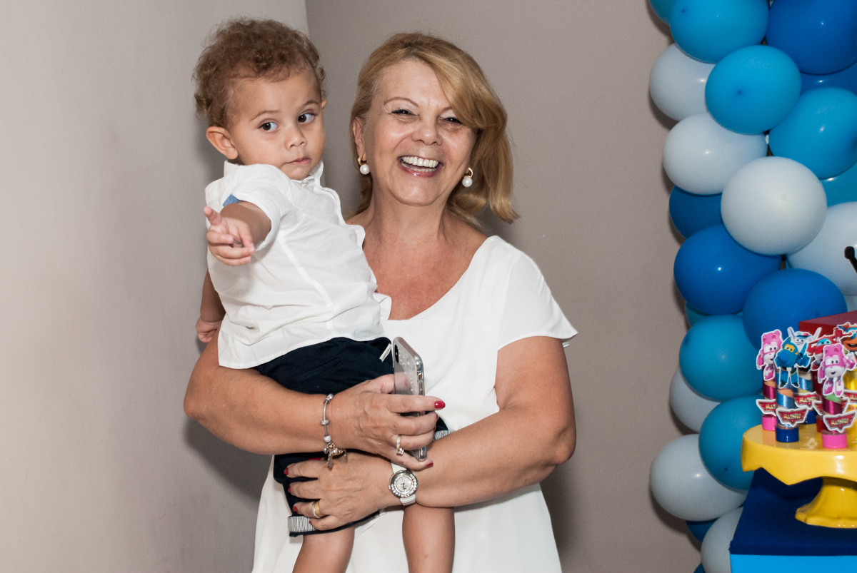 colinho costoso da vovó no Condominio, Morumbi, São Paulo, tema da festa super wings