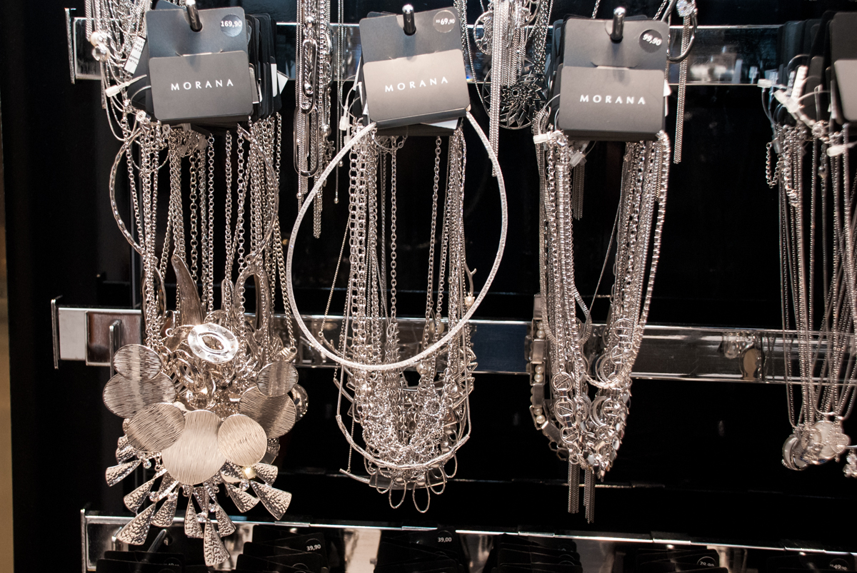 joias em pratas na Morana Acessórios, Shopping Villa Lobos, São Paulo