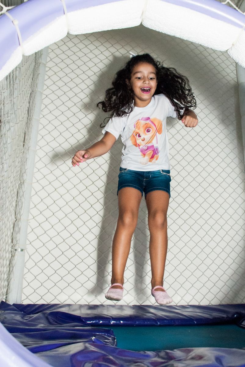 pula pula divertido no Buffet Mega Boom, Santana, São Paulo, aniversário Théo 4 anos tema da festa Patrulha Canina