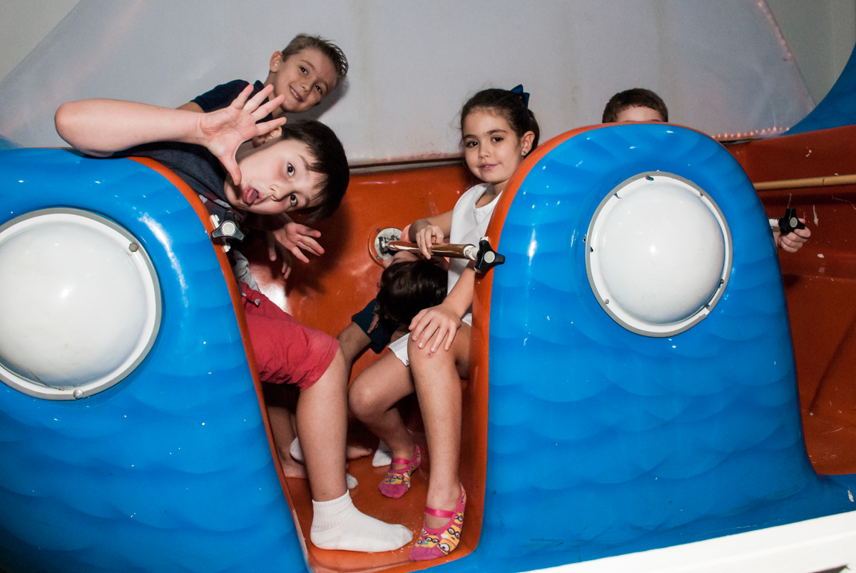 brincadeiras no barco vick no Buffet Boomerang, Cidade Jardim, São Paulo, aniversario de Lucas 6 anos, tema da festa, lego