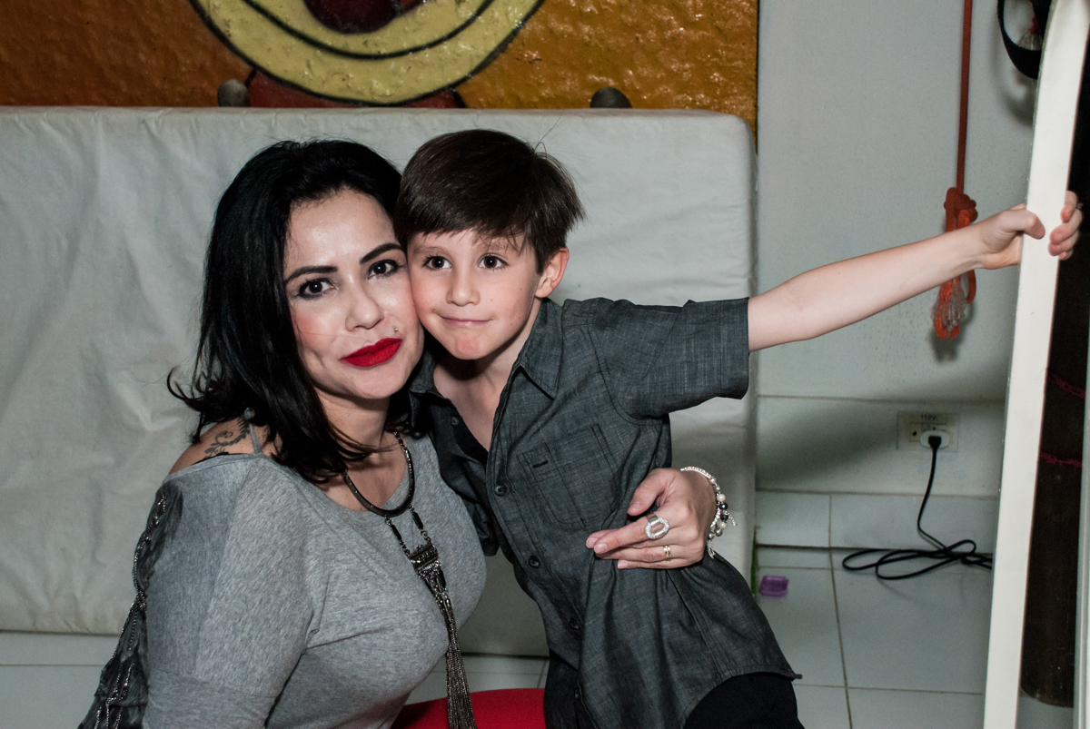 abraço da madrinha no Buffet Boomerang, Cidade Jardim, São Paulo, aniversario de Lucas 6 anos, tema da festa, lego