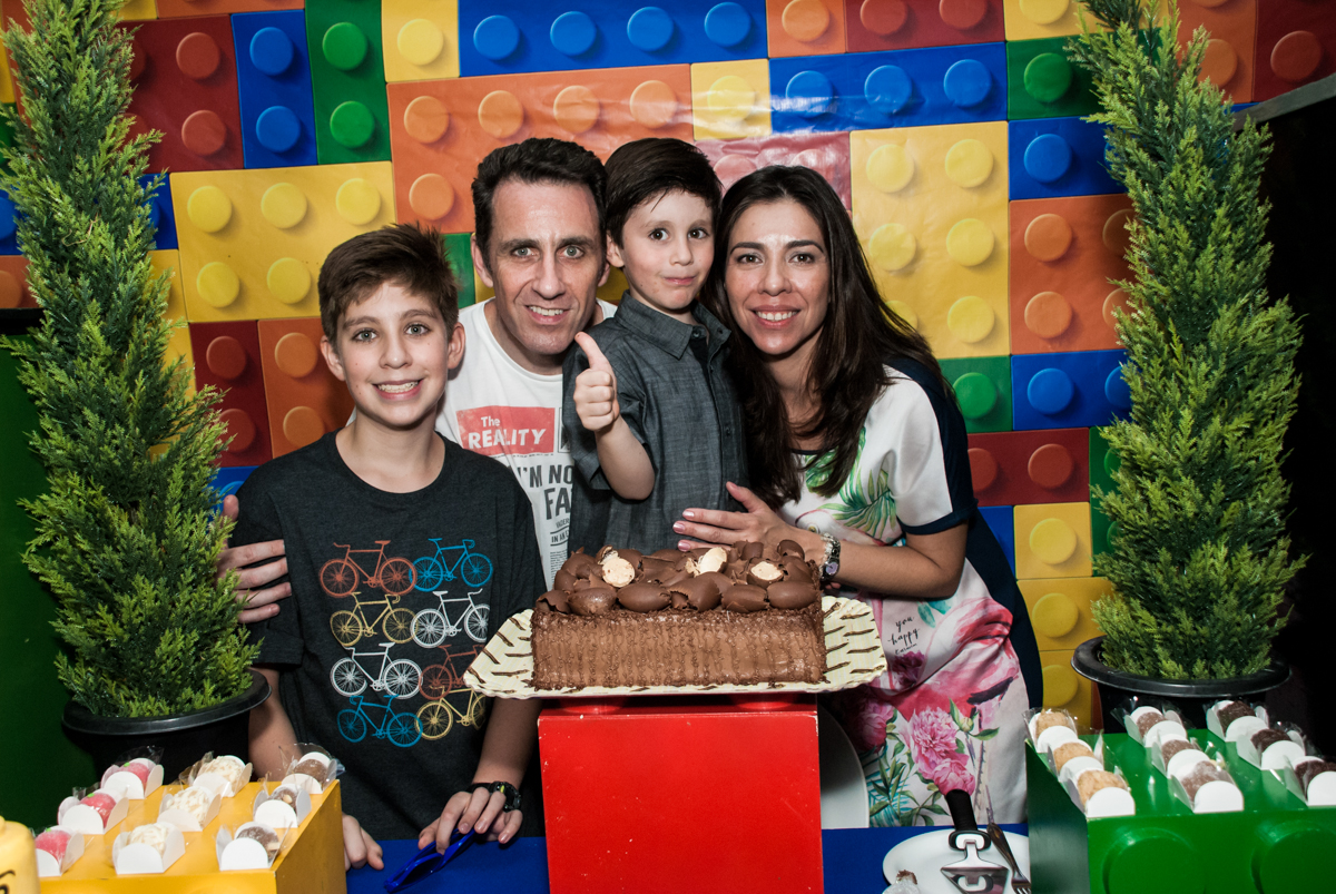 final da festa no Buffet Boomerang, Cidade Jardim, São Paulo, aniversario de Lucas 6 anos, tema da festa, lego